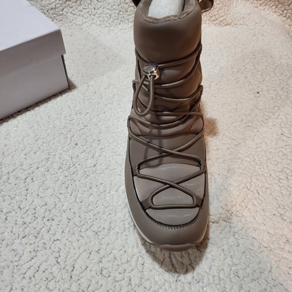 NEW DKNY Women's Perla Wedge Sneaker Boot Heeled   ash  SIZE 9.5 - Picture 6 of 7